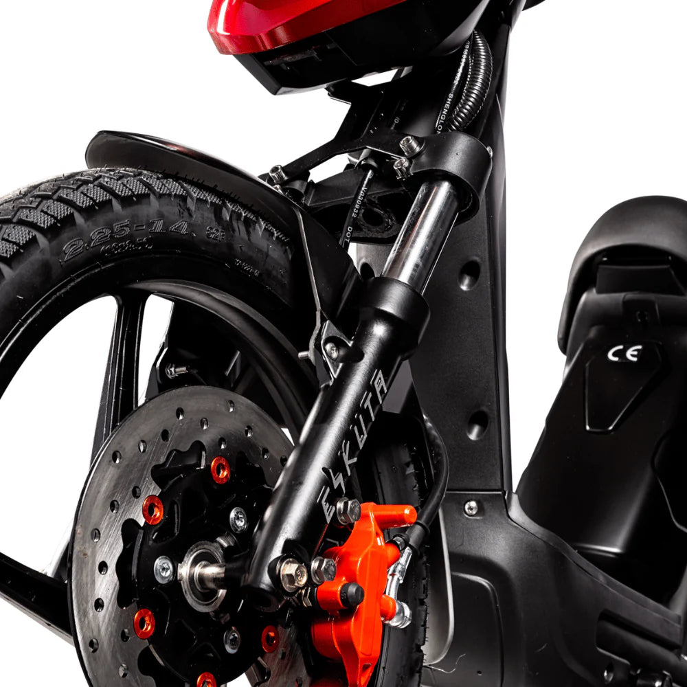 Eskuta Front Wheel Detail